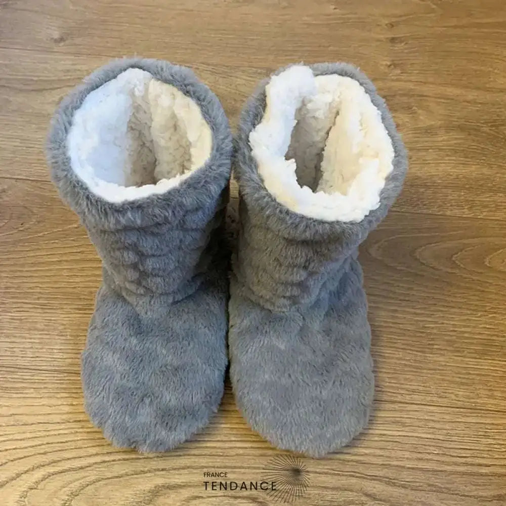 Chaussons montants gris à doublure blanche, vue de face